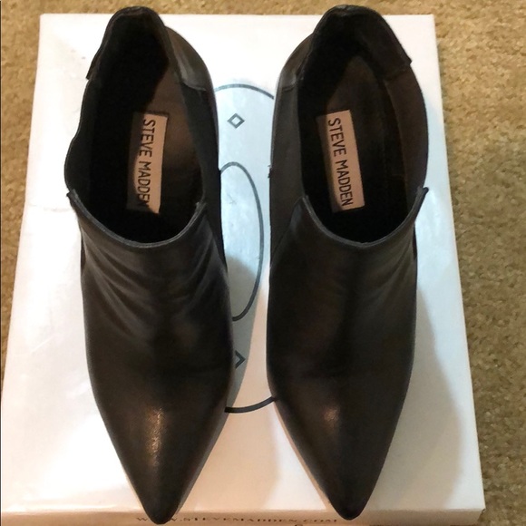 Steve Madden Devil Black Leat Boots - Picture 3 of 5